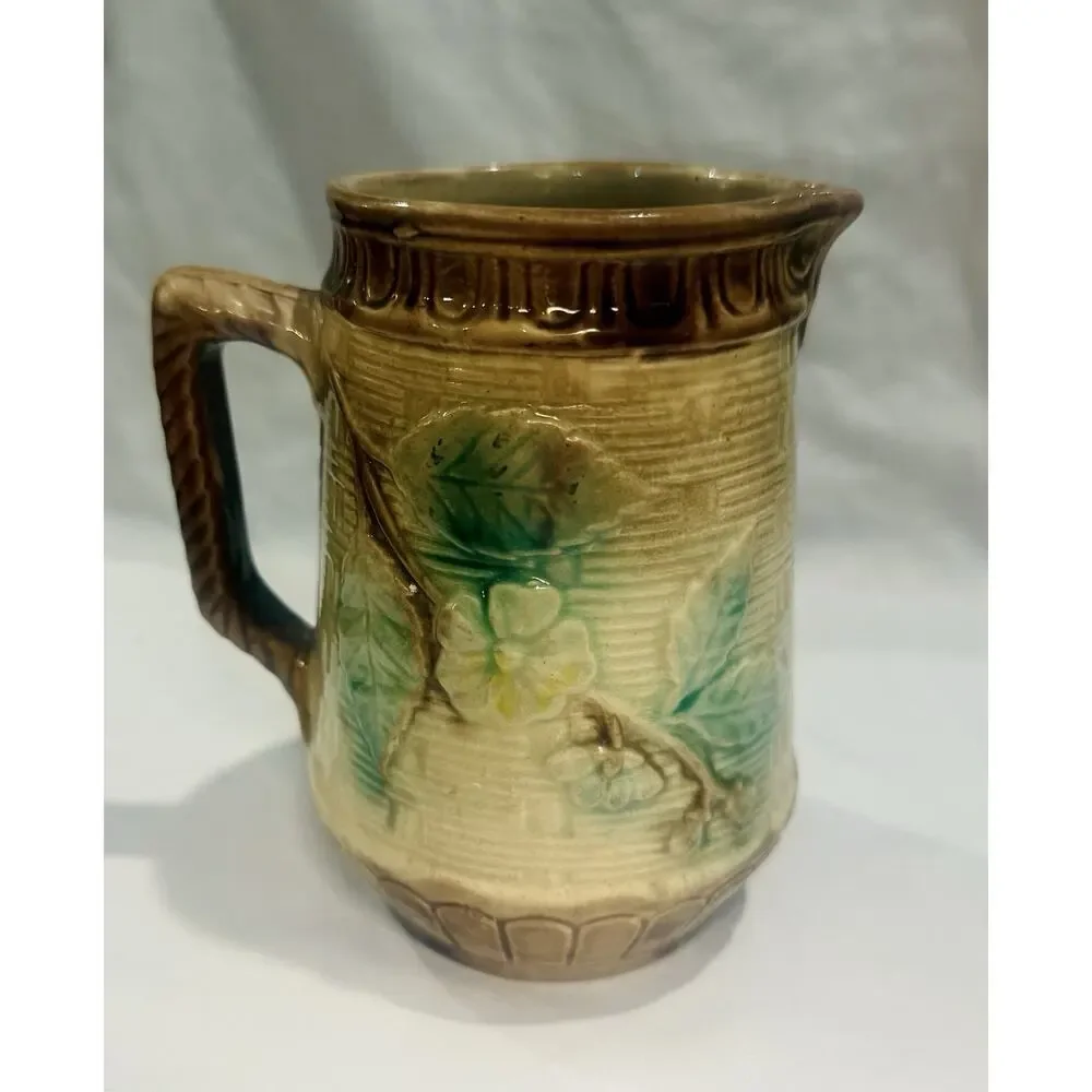 Majolica this antique